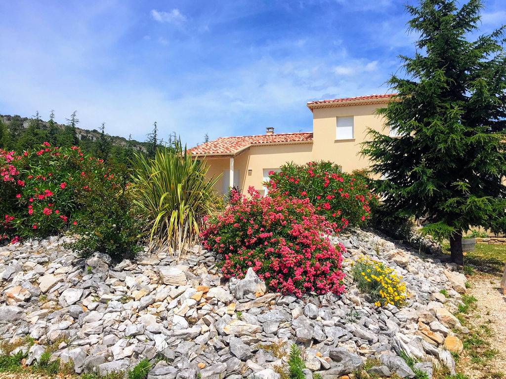 L'Embellie Saint-Vincent, villa Sud Ardèche clim./piscine in Gras, Privas
