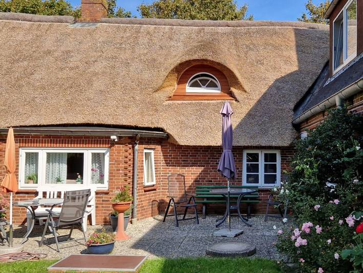 Ganze Ferienwohnung, Babendörpstieg 20, Whg.1 - 2-Zimmer Ferienwhg. in Nieblum mit ca. 55qm Eg und Og mit Garten und Terrasse in Nieblum, Föhr