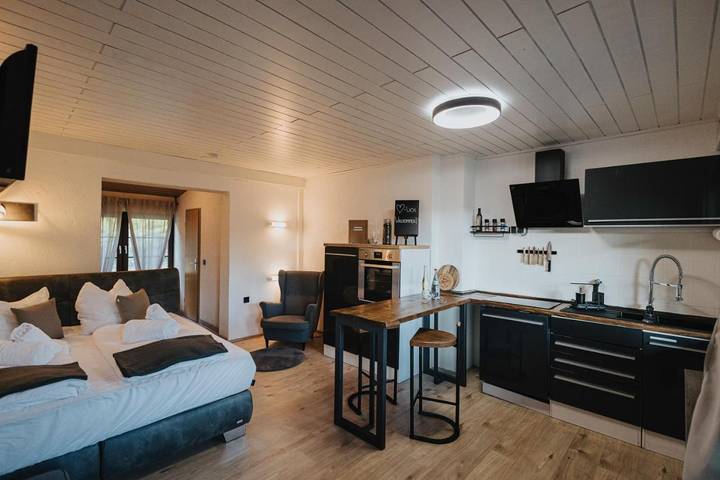 Ferienwohnung für 2 Personen, mit Ausblick in Hinterweidenthal
