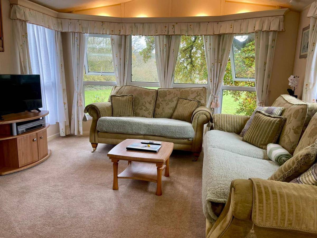 Severnside Boat and Caravan Park Gloucestershire - Caravan 1 in Gloucestershire