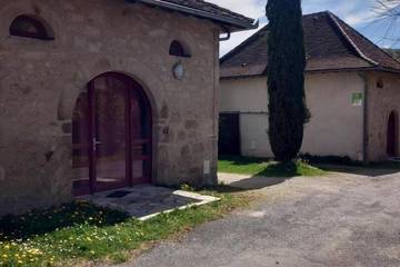 Gîte pour 5 personnes, avec jardin dans Sénaillac-Latronquière