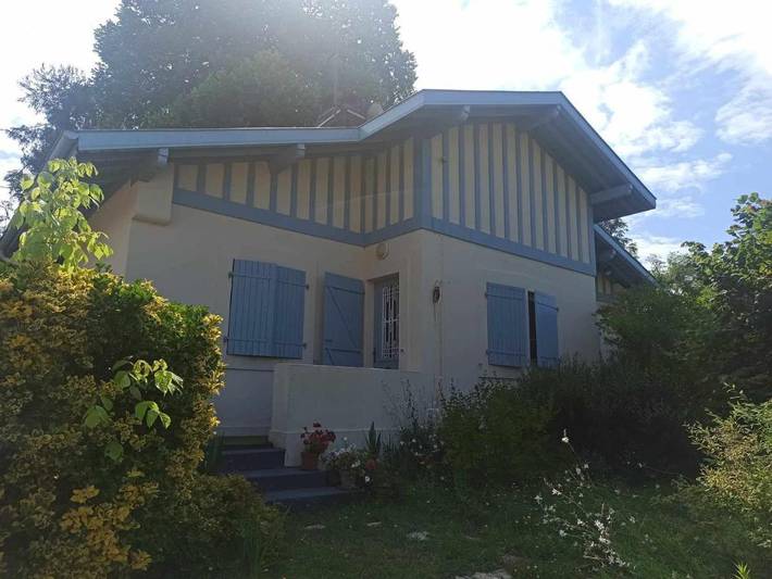 Location de vacances pour 2 personnes, avec terrasse et jardin à Herm