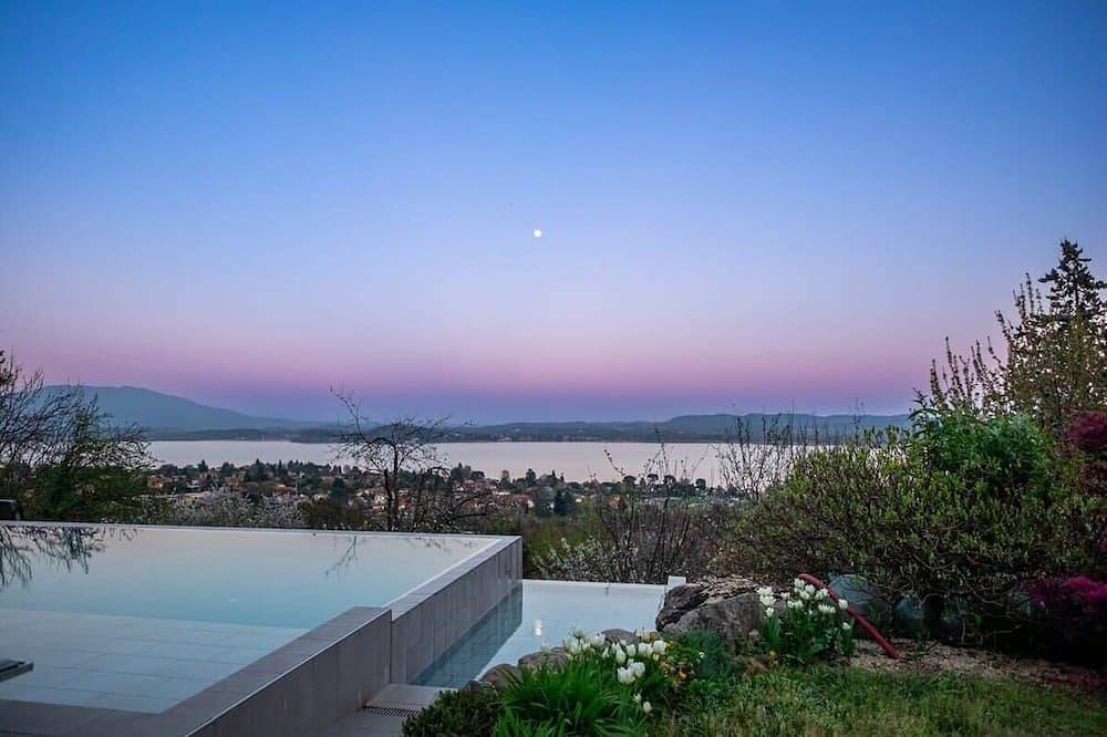 Ganze Wohnung, Stunning family friendly Italian Lakes 3 bed villa, pool, Bbq, Wifi in Lesa, Lago Maggiore (Piemont)