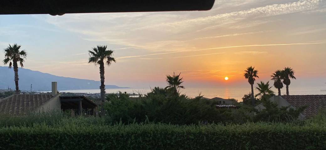 Villa 'Amazing Sunset' con Vista Mare, Wi-Fi e Aria Condizionata in Cornino, Custonaci