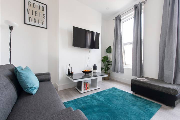 Holiday apartment for 6 people, child-friendly in East London