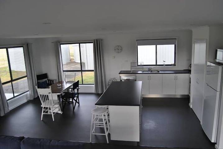 Holiday home for 6 people, with terrace and garden in Tasmania