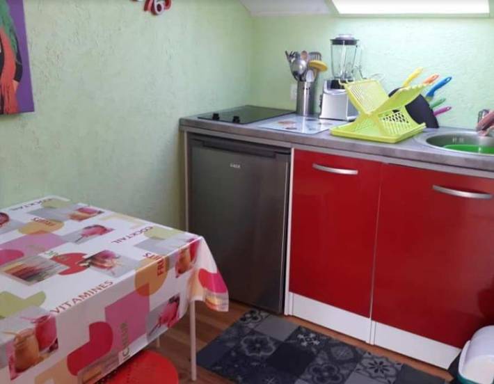 Location de vacances pour 6 personnes, avec vue ainsi que jardin et terrasse à Rivière-sur-Tarn - 2