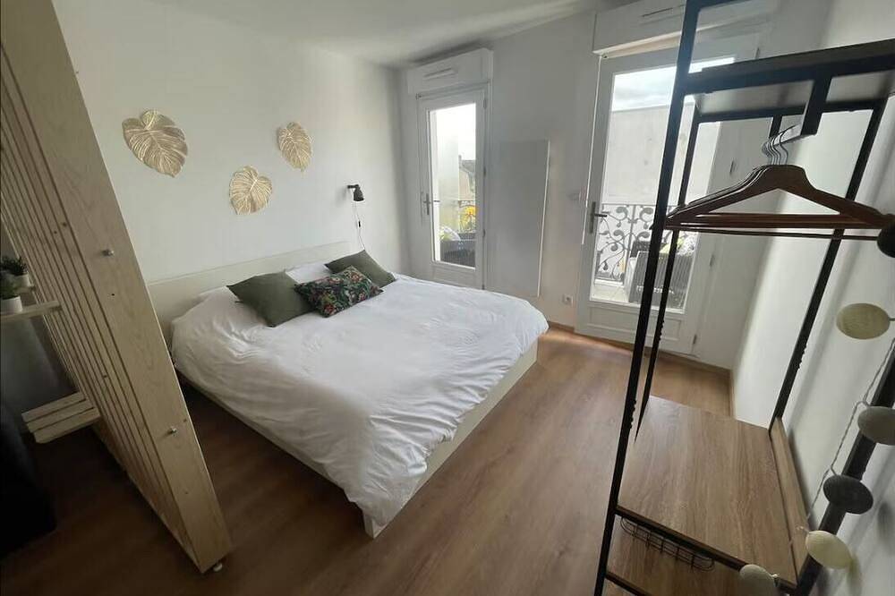 Entire apartment, Alp Chartres - Studio Terrace and parking, 4 persons in Chartres, Chartres region