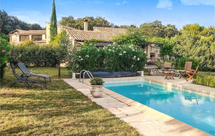 Maison de vacances pour 8 personnes, avec piscine ainsi que jardin et terrasse
