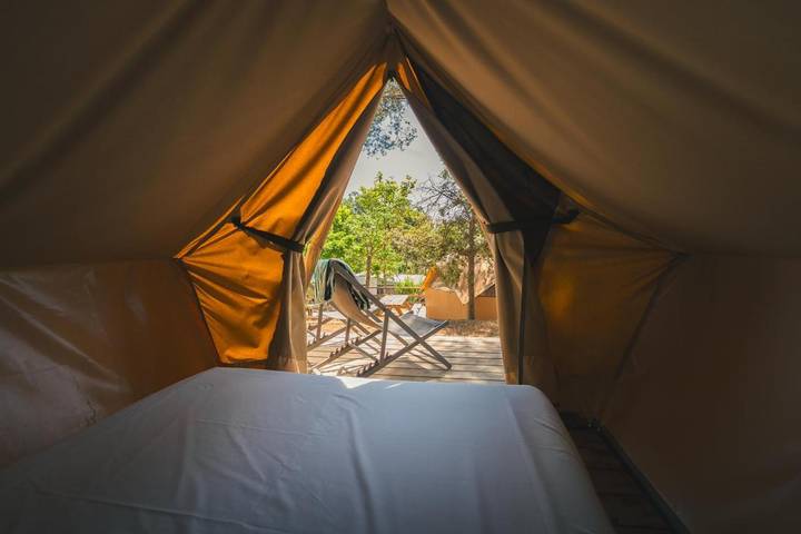 Location de vacances pour 3 personnes, avec jardin ainsi que piscine et terrasse à Vall-llobrega - 4