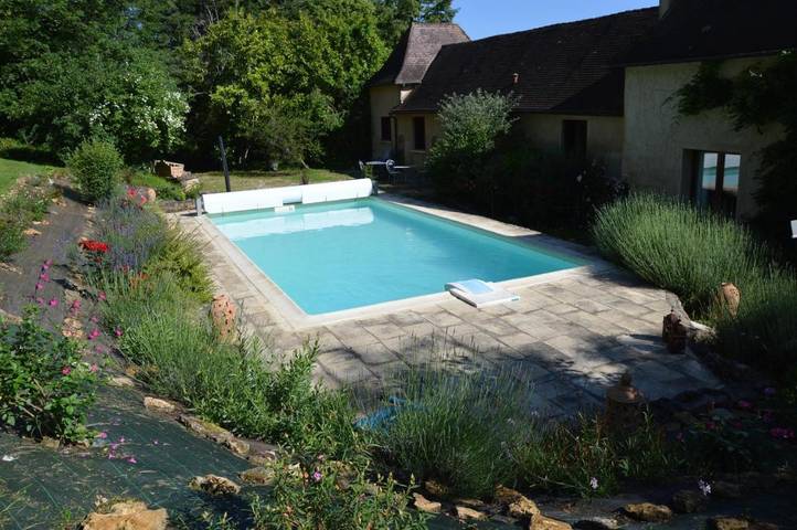 Location de vacances pour 2 personnes, avec vue ainsi que piscine et jardin à Siorac-en-Périgord - 3