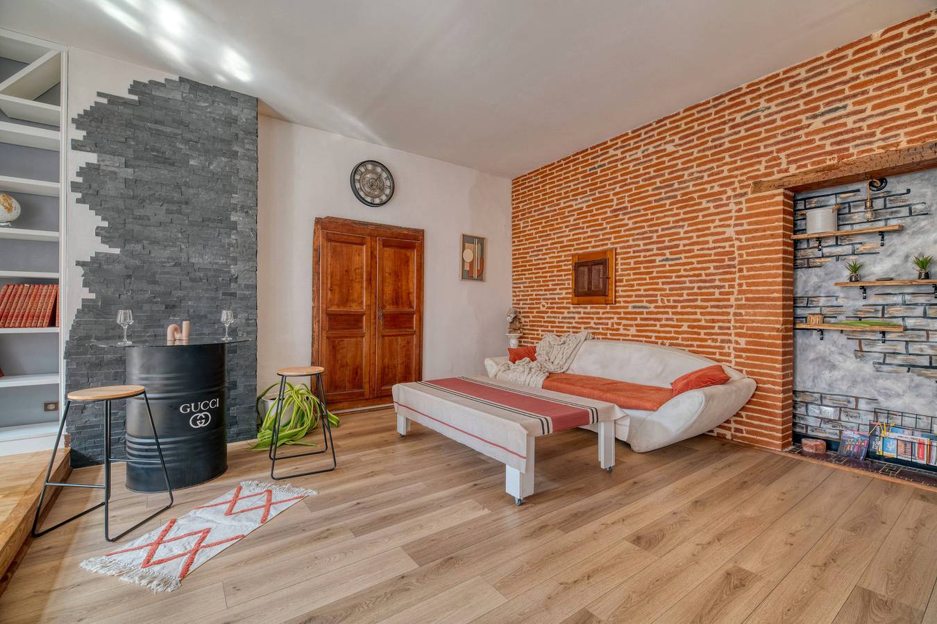 Entire apartment, Apartment 'L'Élite Montauban Calme Et Spacieux' with Private Terrace and Wi-Fi in Montauban, Tarn-et-Garonne