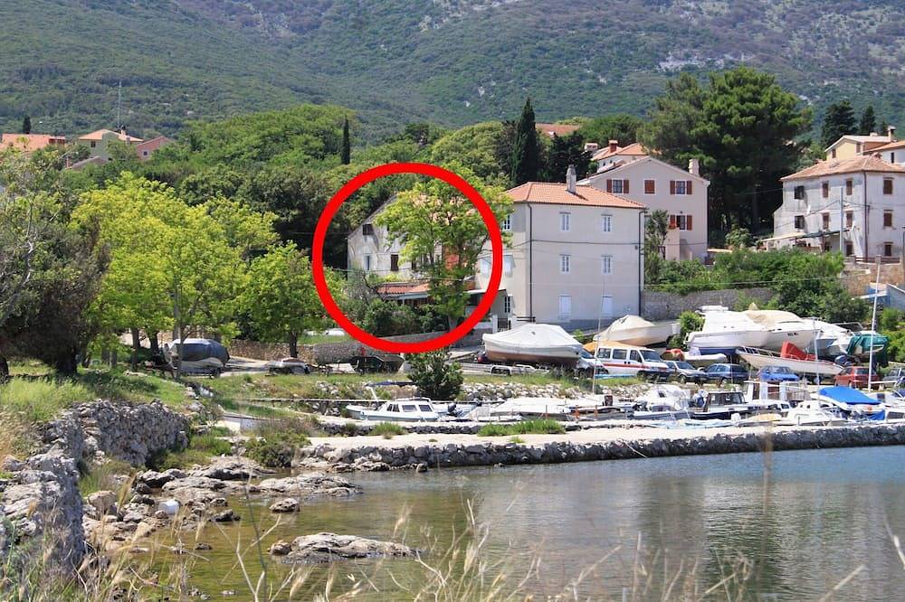 Ganze Wohnung, 1-Zimmer-Ferienwohnung mit Klima Nerezine, Losinj (A-330-a) in Nerezine, Kvarner Inseln