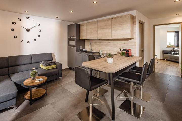 Ferienwohnung für 5 Personen, mit Balkon und Garten sowie Sauna