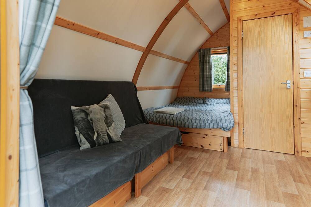 Cosy Rural Cabin With Ensuite in South Downs