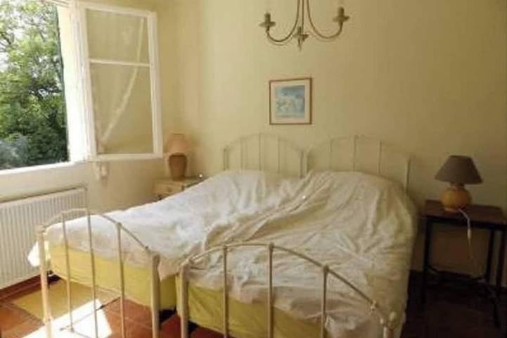 Location de vacances pour 10 personnes, avec Terrasse et Jardin à Saint-Michel-d'Euzet - 4
