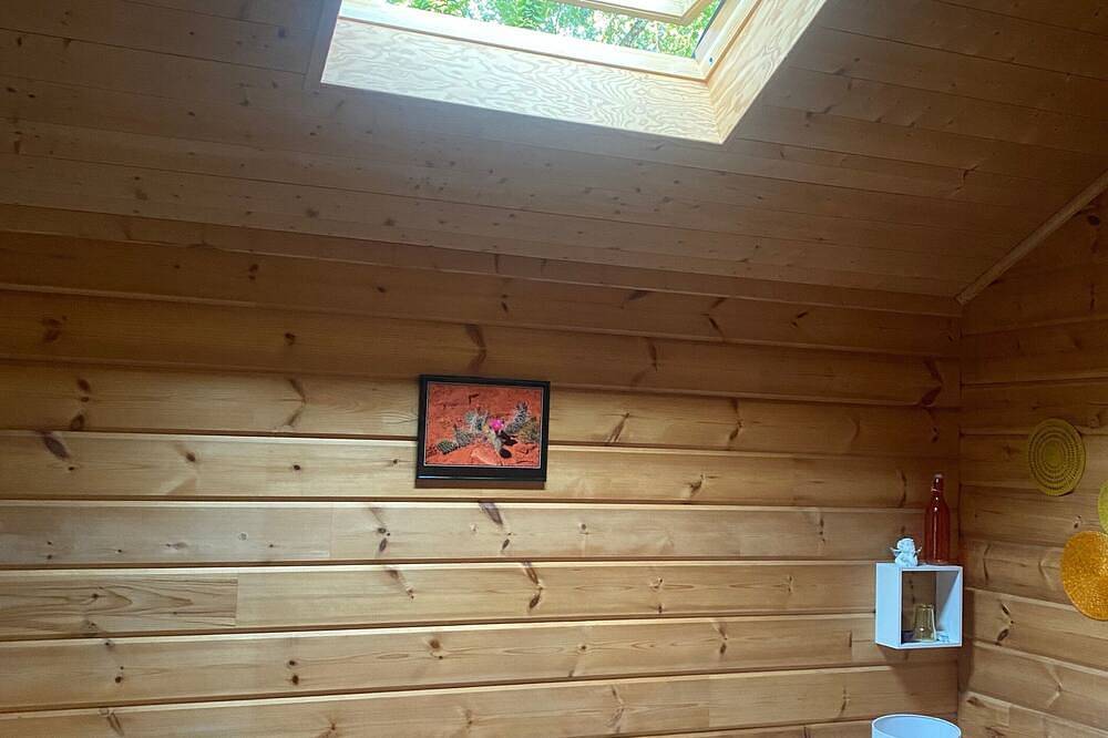 Chambre d'hôtes proche de Vichy – Chambre Sauna avec piscine partagée, Wi-Fi et climatisation in Saint-Rémy-en-Rollat, Région de Vichy