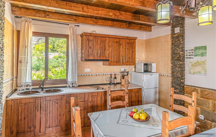 Apartamento con terraza junto a la piscina cerca de Golco in Mecina Bombarón, Alpujarra de la Sierra