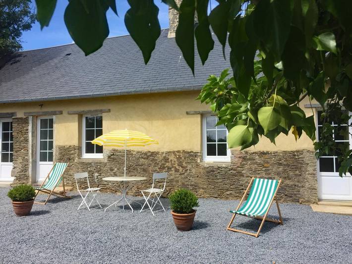 Gîte pour 2 personnes, avec jardin à Lamberville