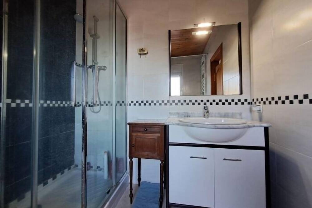 Villa Xaloc · 6 bedrooms · 9 beds · 3 baths in Maçanet de la Selva, Costa Brava