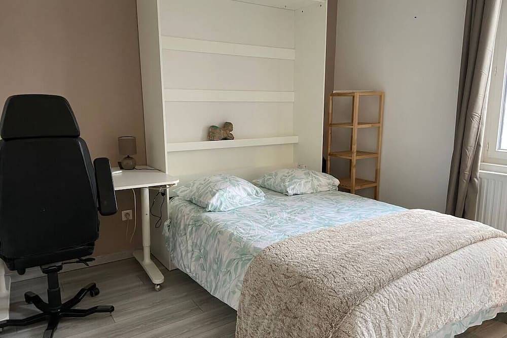 Maison composée deux chambres avec terrasse et accès direct au lac in Creutzwald, Boulay-Moselle