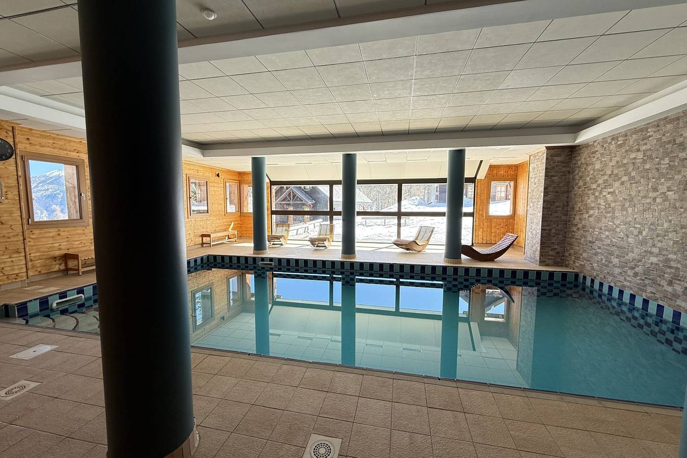 Appartement entier, Risoul • T4 8 pers • Pied des pistes • Piscine & Sauna in Station de Risoul, Risoul