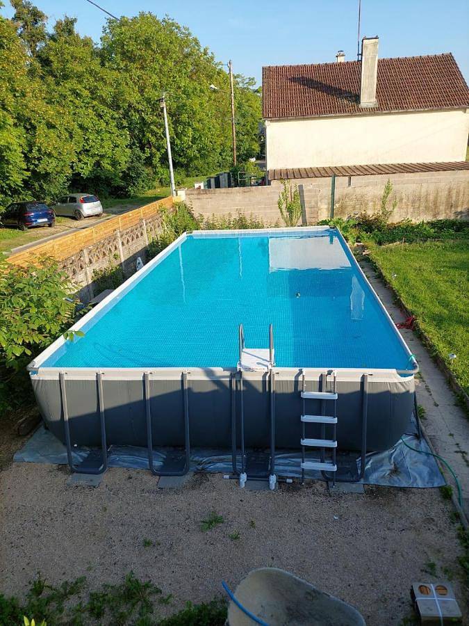 Maison bord de Marne pour 10 personnes avec jacuzzi in Châlons-en-Champagne, Marne