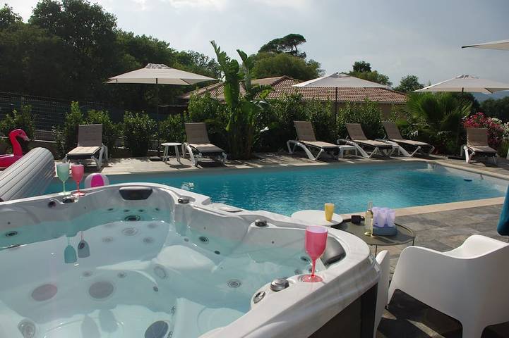 Chambre d’hôte pour 2 personnes, avec jardin et jacuzzi dans le Gard