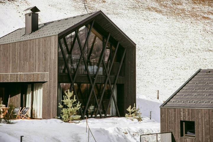 Location de vacances pour 5 personnes, avec jardin et piscine ainsi que jacuzzi et terrasse, animaux acceptés dans Anterselva Di Mezzo