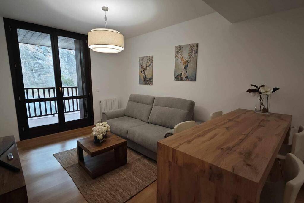 Apartamento entero, Mimosa 4 con terraza - tucasaenlospirineos in Escarrilla, Sallent de Gállego
