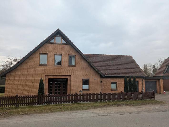 Ferienwohnung für 6 Personen, mit Terrasse und Garten sowie Ausblick in Bünde