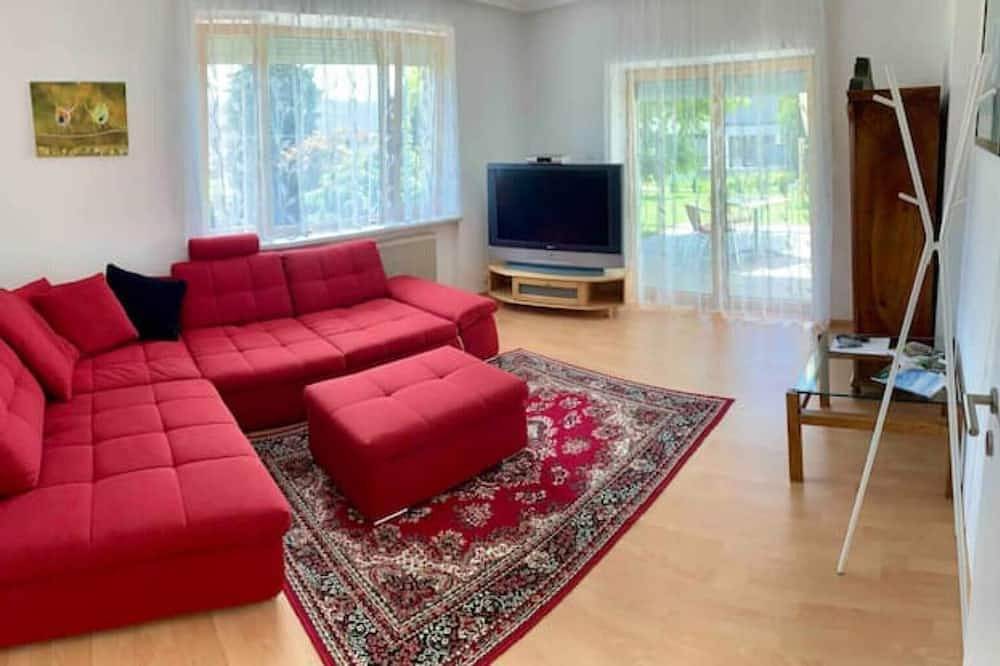 Ganze Wohnung, Sonnige, ruhige Wohnung in Innsbruck am Stadtrand! in Arzl, Innsbruck