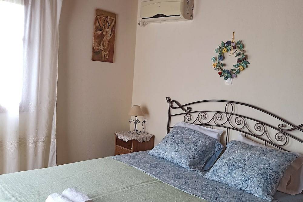 Luksus villa ved stranden, med to soverom og uforstyrret havutsikt in Kalamakia, Alonissos
