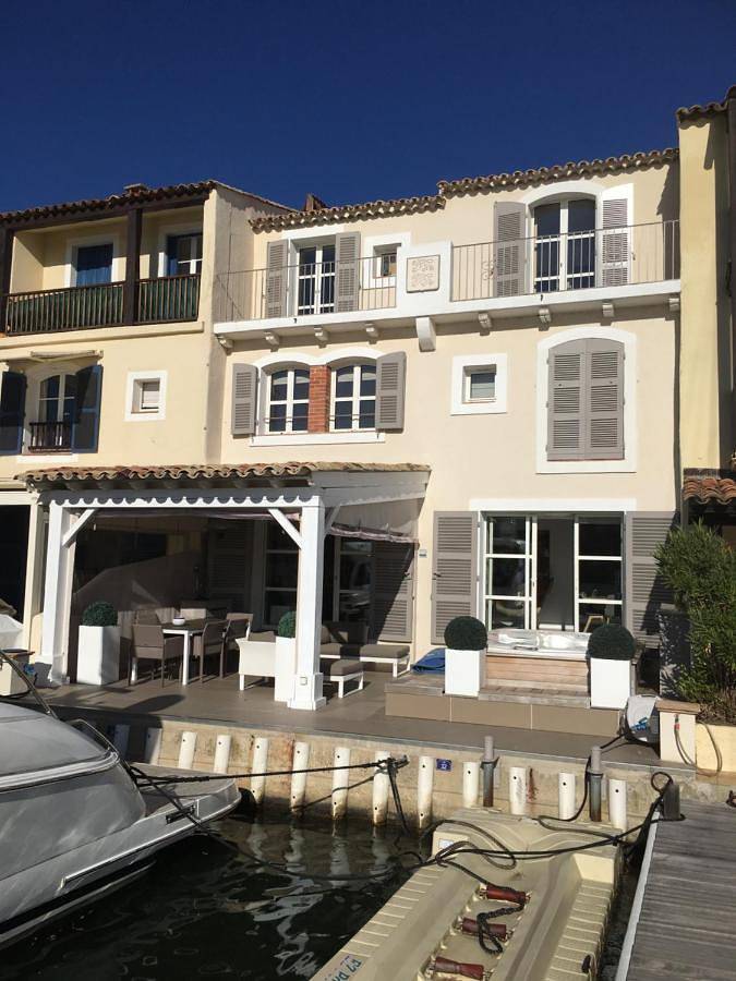 Villa pour 8 personnes, avec vue et terrasse dans Port Grimaud