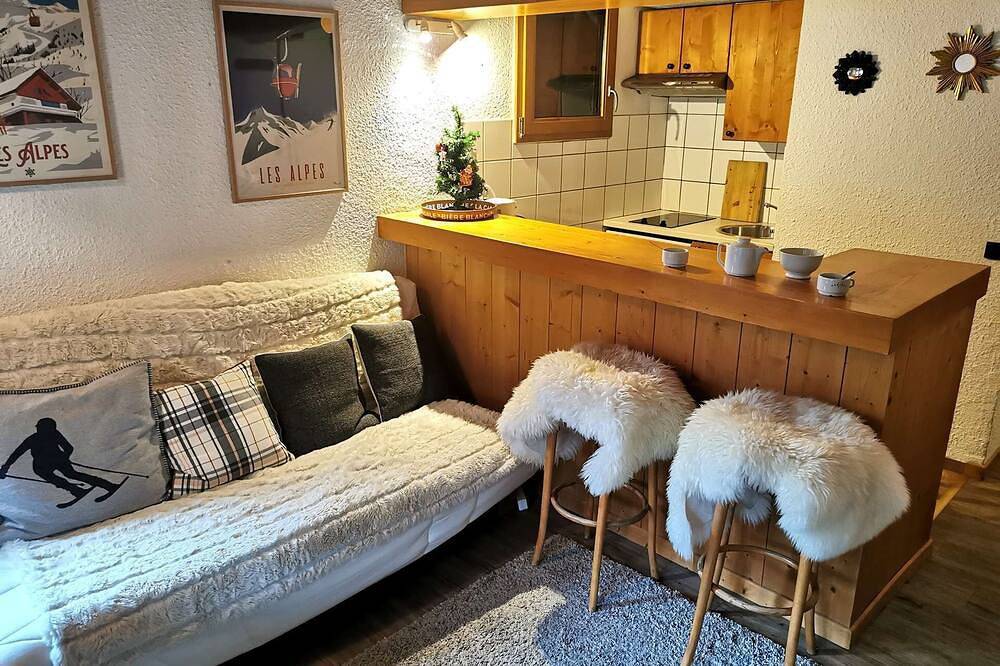 Ganze Wohnung, Le Bourg-Morel 36/4 - Duplex in the main street in Valmorel, Les Avanchers-Valmorel