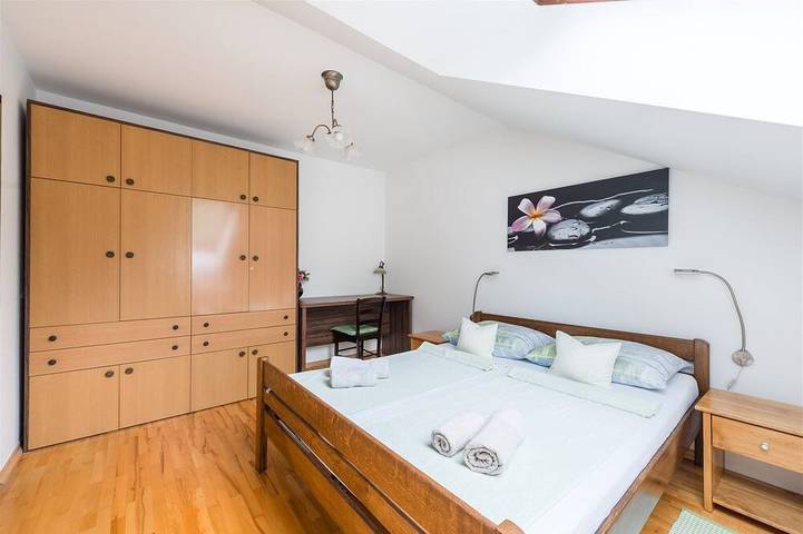 Ferienwohnung für 5 Personen, mit Terrasse und Whirlpool in Zagreb - 4