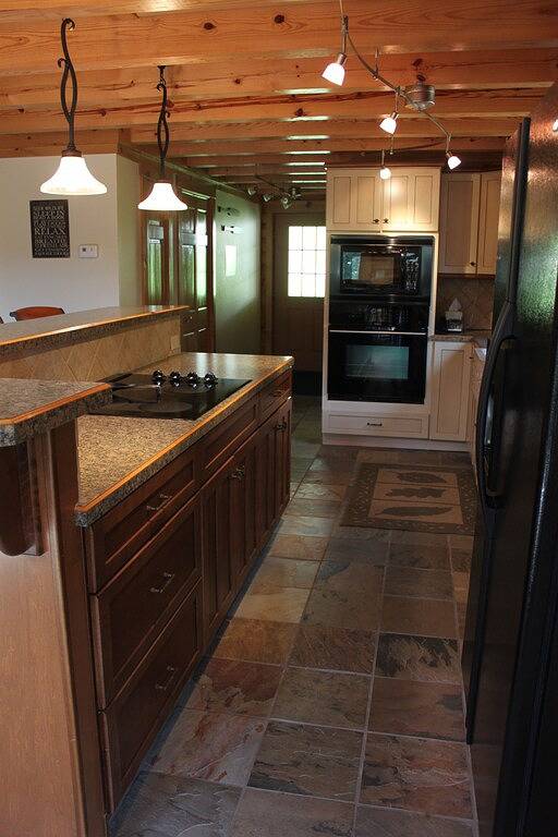 Edgewater Lodge - Luxuriöse 4Br-Blockhütte direkt am Wasser in einer abgelegenen Bucht am Beaver Lake! in Beaver Lake