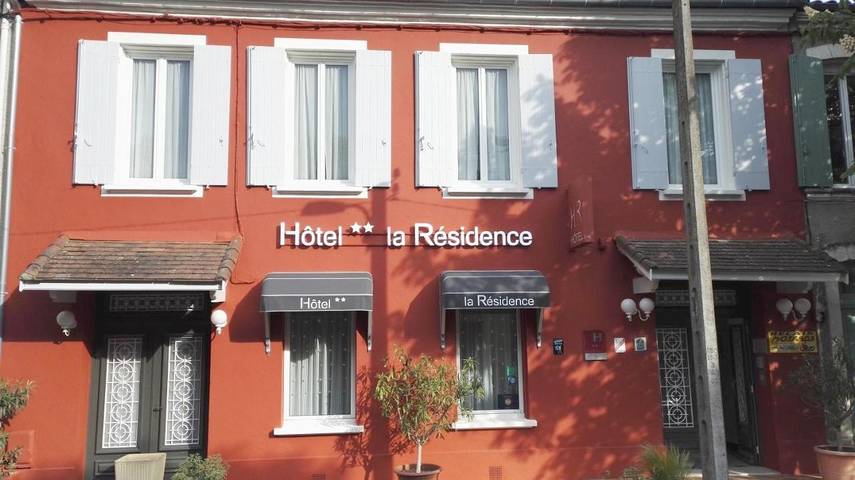 Hôtel pour 2 personnes, avec jardin ainsi que terrasse et vue à Villeneuve-sur-Lot - 3