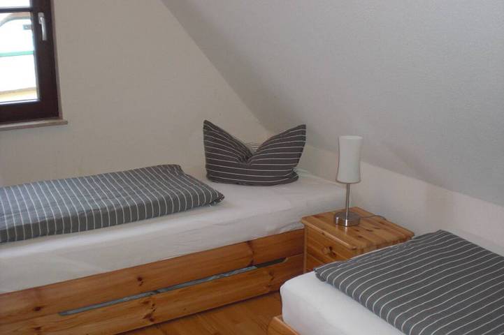 Strandnahes Ferienhaus mit Sauna inkl. Nebenkosten, home-office möglich in Hauptstrand Glowe, Glowe