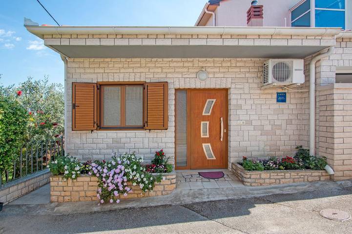Appartamento per 2 persone, con giardino e terrazza a Pula Croazia