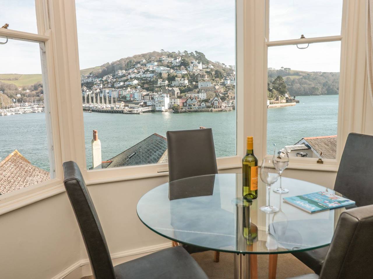 Entire apartment, 4 Dartview in Dartmouth, Devon