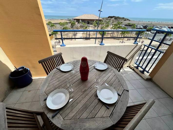 Gîte pour 4 personnes, avec terrasse dans Office De Tourisme Saint Pierre La Mer