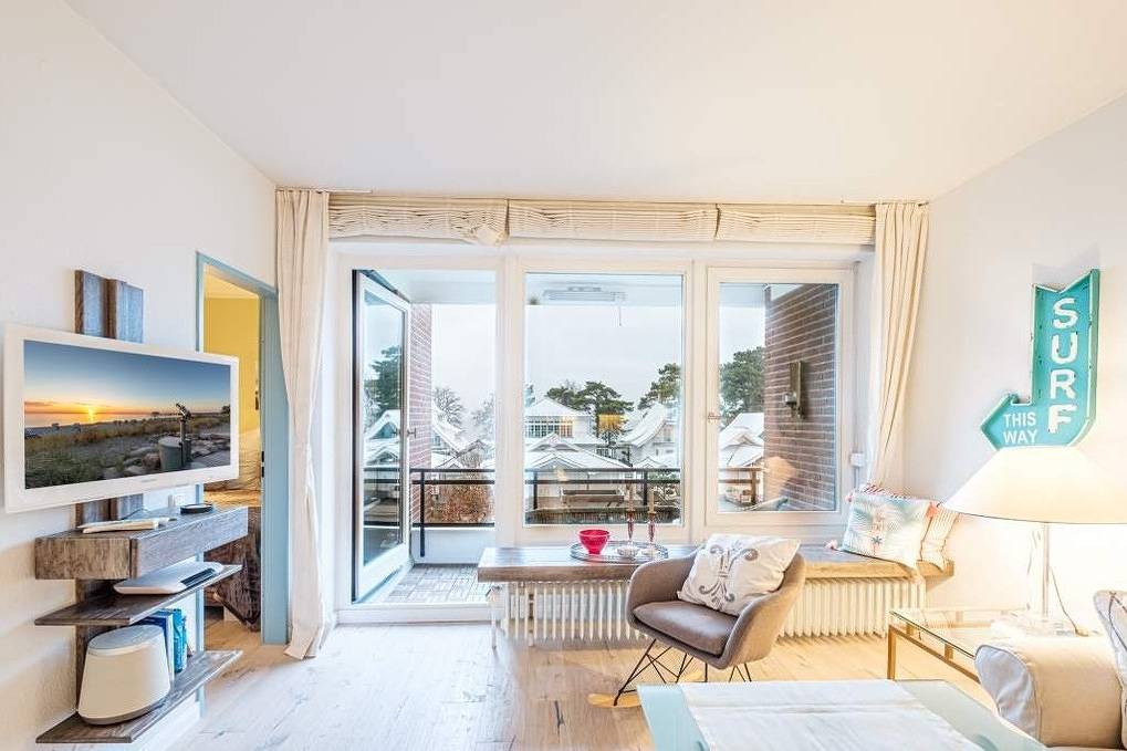 Ganze Ferienwohnung, Ferienwohnung, Timmendorfer Strand, 2 Zimmer, 3 Personen, Tv, Balkon, Meerblick, Nichtraucher, Pkw-Stellplatz in Timmendorfer Strand, Ostholstein