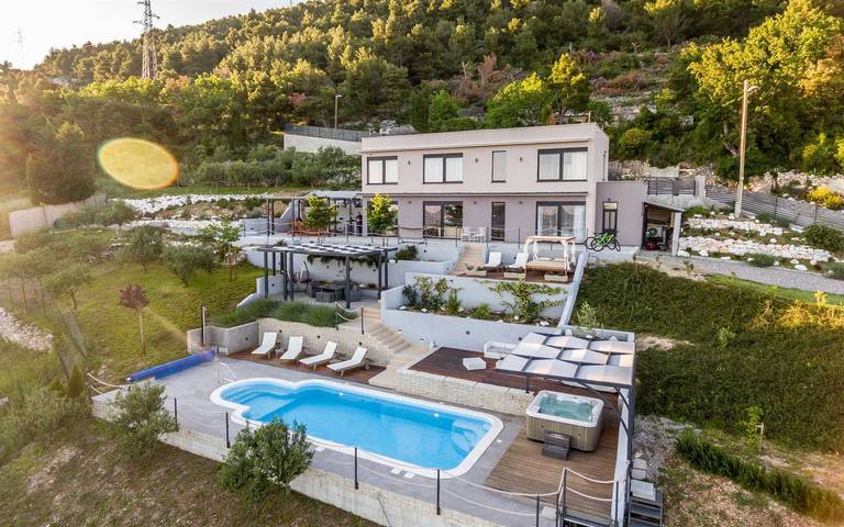 Villa für 10 Personen, mit Balkon in Kaštela - 2