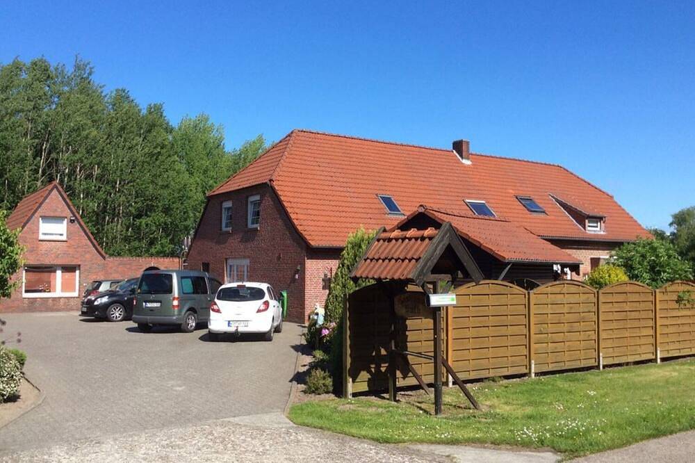 Ganze Wohnung, Gemütliche große Ferienwohnung, Haustierfreundlich, ideal f. Kinder, in Moorweg, Nordseeküste