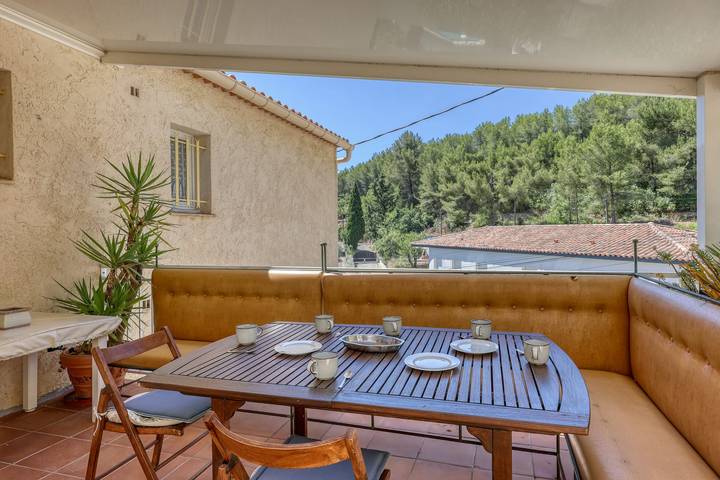 Villa pour 7 personnes, avec Terrasse ainsi que Jardin et Piscine à Bandol - 4