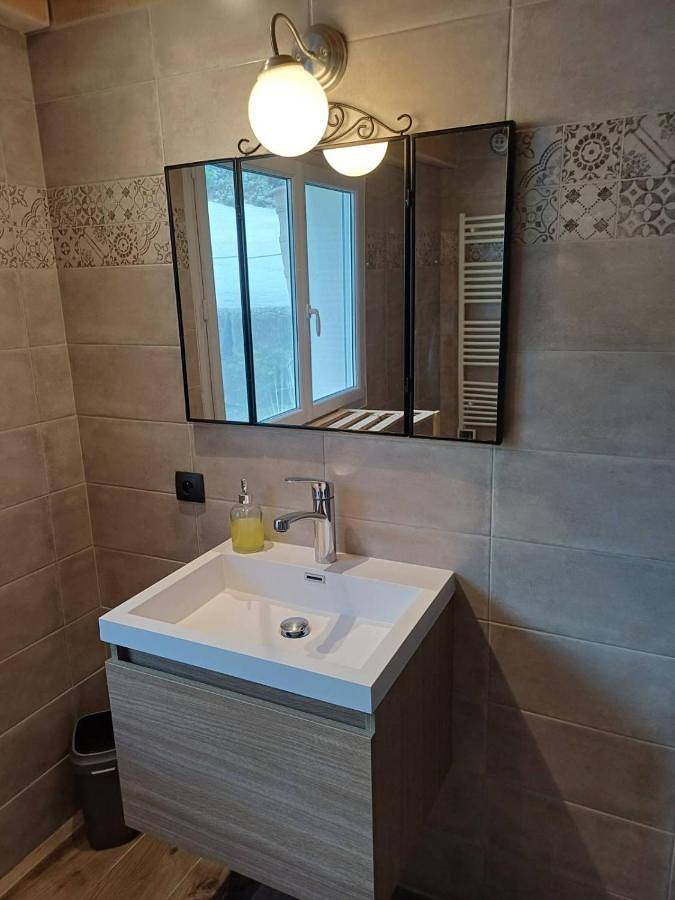 Location de vacances pour 8 personnes, avec jardin ainsi que vue et piscine à Ganges - 3