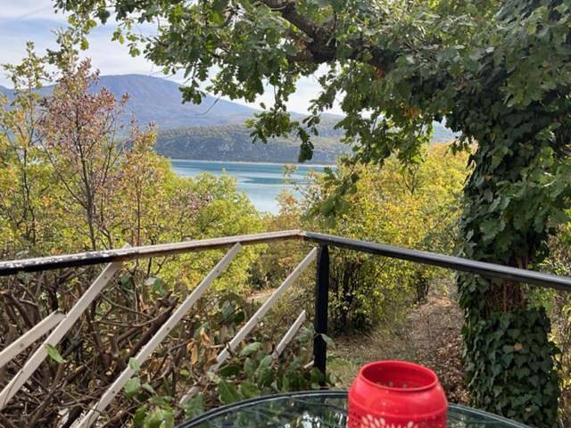 Appartement entier, One-Bedroom Apartment in Sainte-Croix-du-Verdon, Parc naturel régional du Verdon