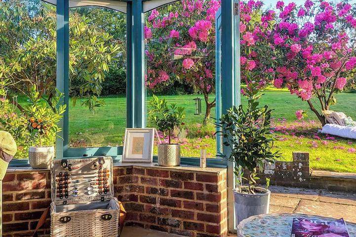 Glamping for 2 people, with garden in Sussex