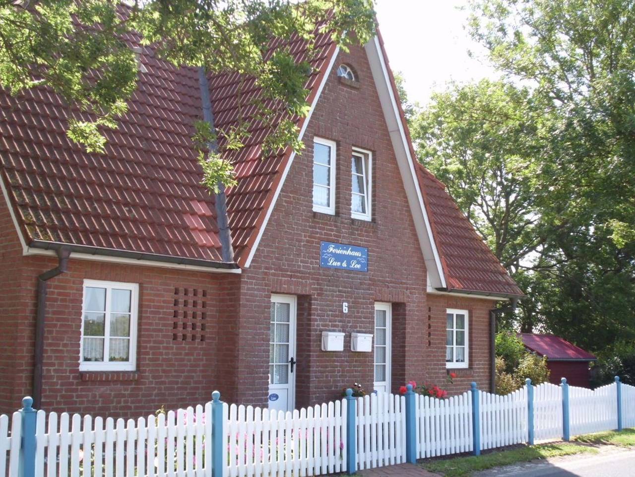 Ganze Ferienwohnung, Friesisches Ferienhaus - Lee in Nordstrand (Gemeinde), Nordseeküste